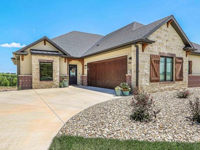 Condo for sale in Kansas