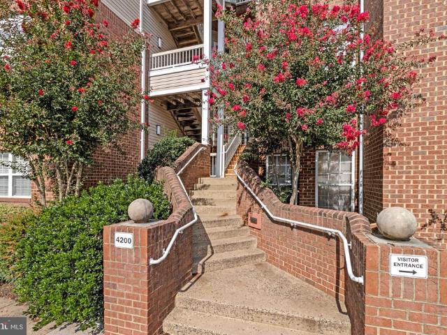 Condo for sale in Penderlan, Fair Lakes