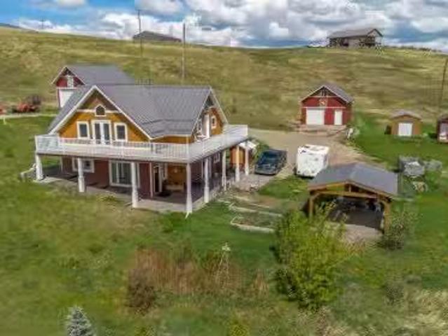 House for sale in Alberta