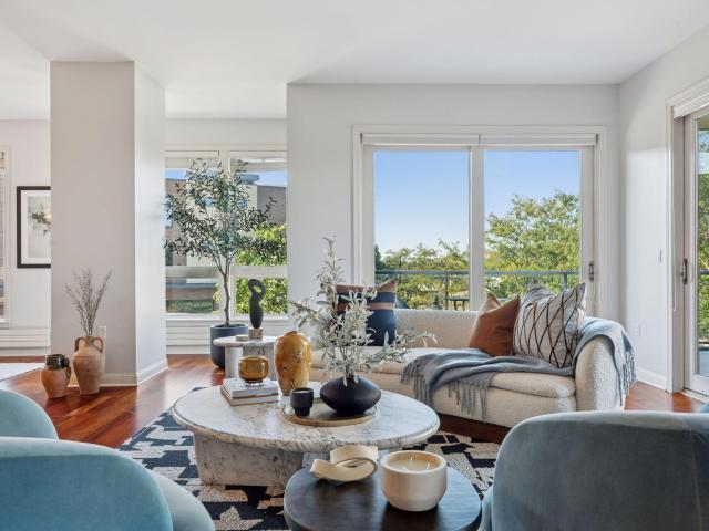 Condo for sale in Hennepin, Minnesota