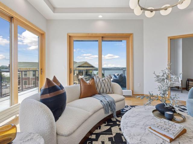 Condo for sale in Spring Park