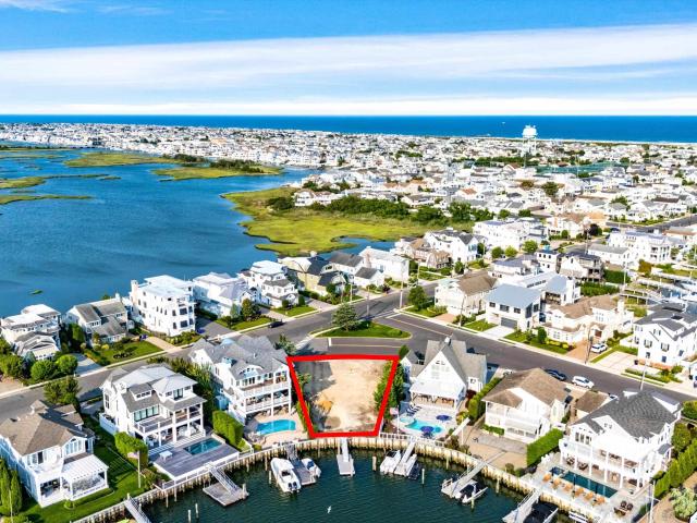 Land for sale in Avalon Land for sale in Avalon