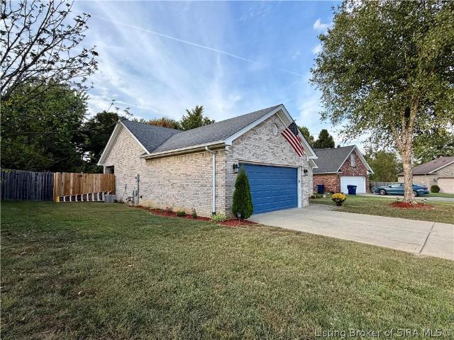 House for sale in Sellersburg, Clark County