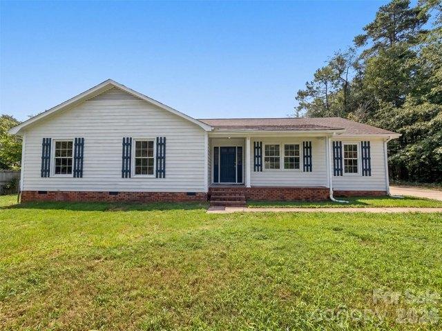 House for sale in Dallas, North Carolina