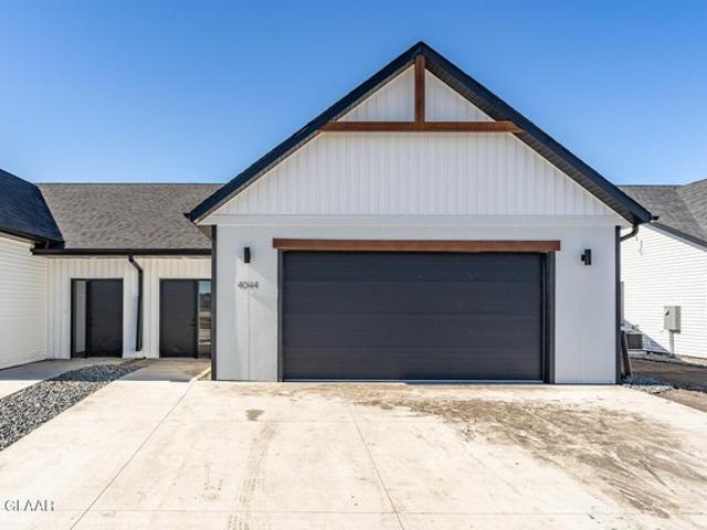 Townhouse for sale in Grand Forks, Grand Forks County