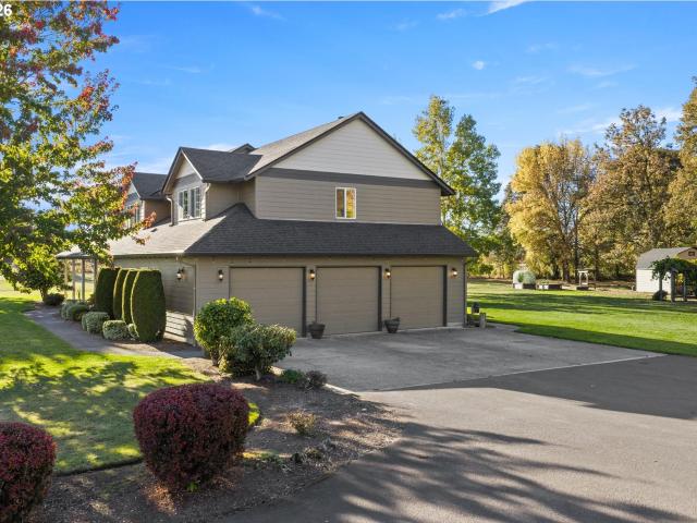 House for sale in Ridgefield, Clark County