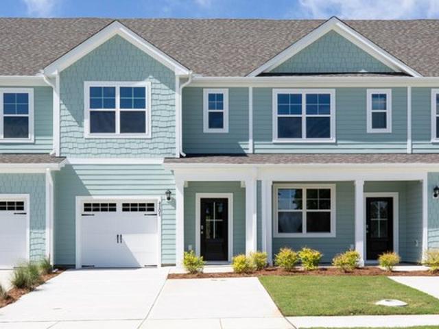 Townhouse for sale in Leland, North Carolina