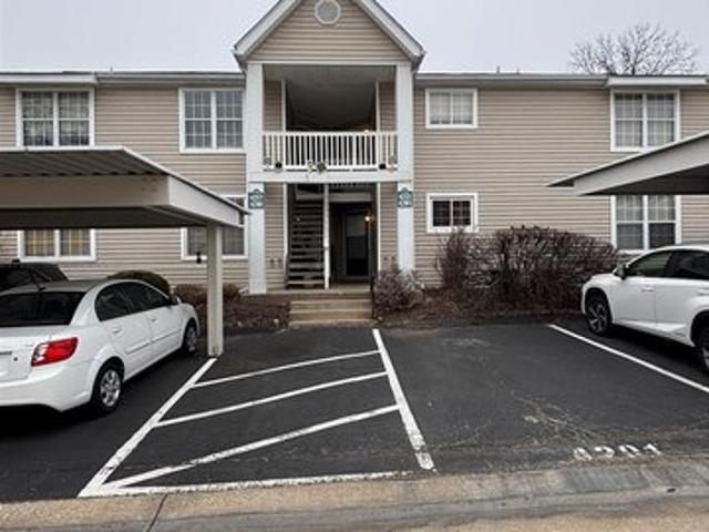 Condo for sale in Hazelwood, Missouri
