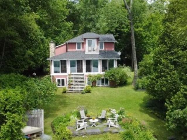 House for rent in Memphrémagog, Quebec