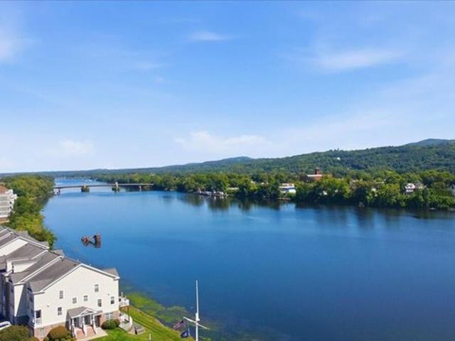 Condo for sale in City of Albany, Albany County