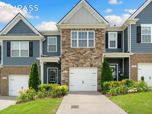 Townhouse for sale in Smyrna