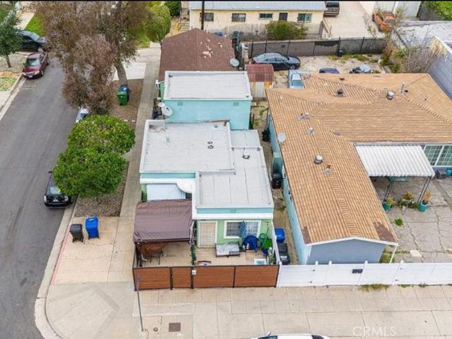 Townhouse for sale in Canoga Park, California