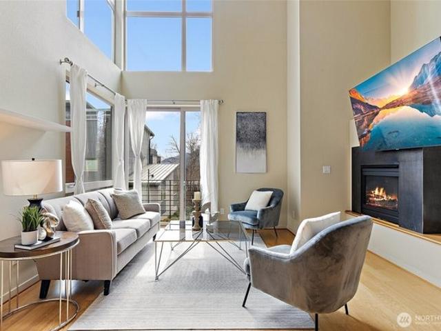 Townhouse for sale in Issaquah, Washington