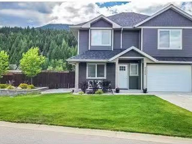 House for sale in Castlegar, British Columbia