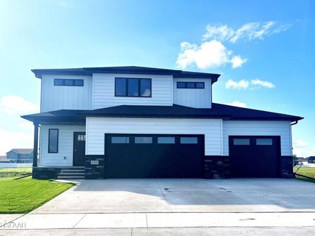 House for sale in Grand Forks, North Dakota