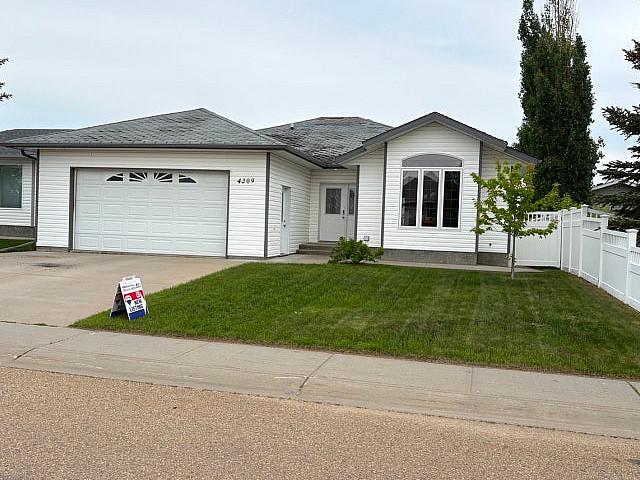 House for sale in Wedgewood, Alberta