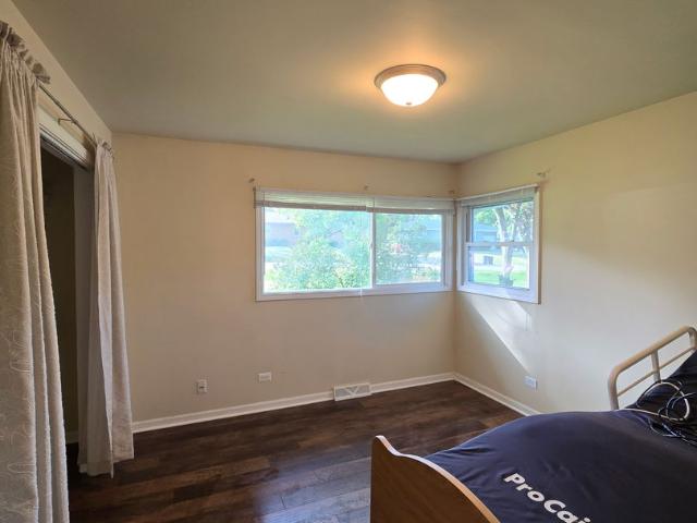 House for sale in Mchenry, Illinois