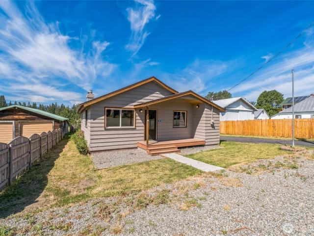 House for sale in Ronald