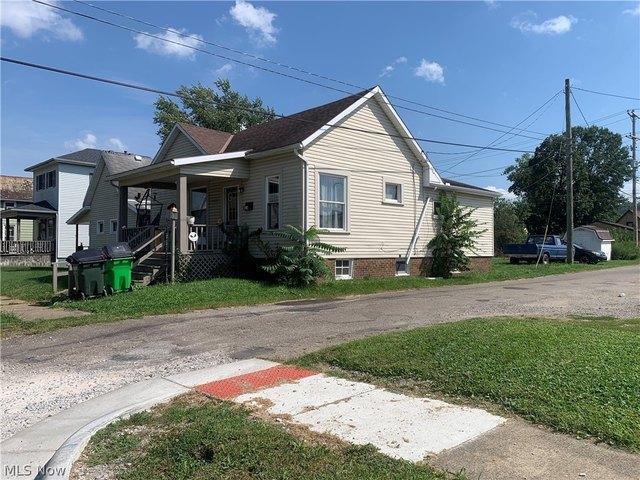 House for sale in Uhrichsville, Ohio