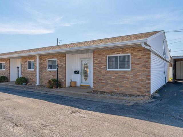 Condo for sale in Morton, Illinois