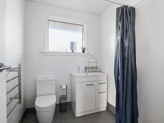 Apartment for sale in Chaslands, Canterbury