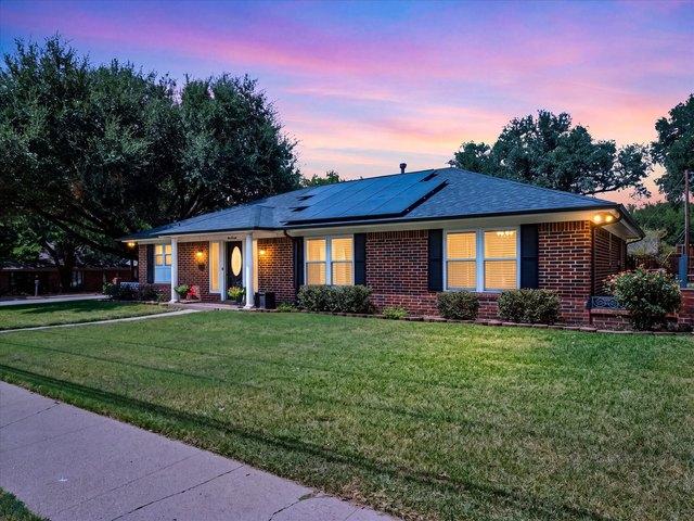 House for sale in Hurst, Texas