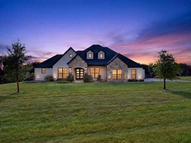House for sale in Ellis, Texas