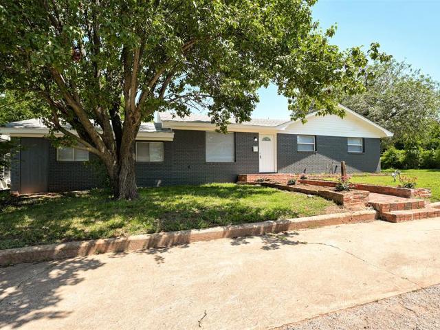 House for sale in Chandler, Oklahoma