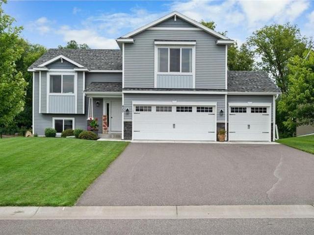 House for sale in Isanti, Minnesota