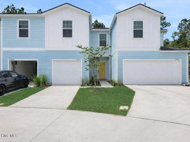 Townhouse for sale in Holly Ridge, North Carolina