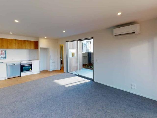 Townhouse for rent in Heathcote, Canterbury