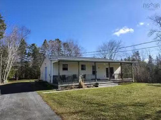 House for sale in Beaver Bank, Nova Scotia