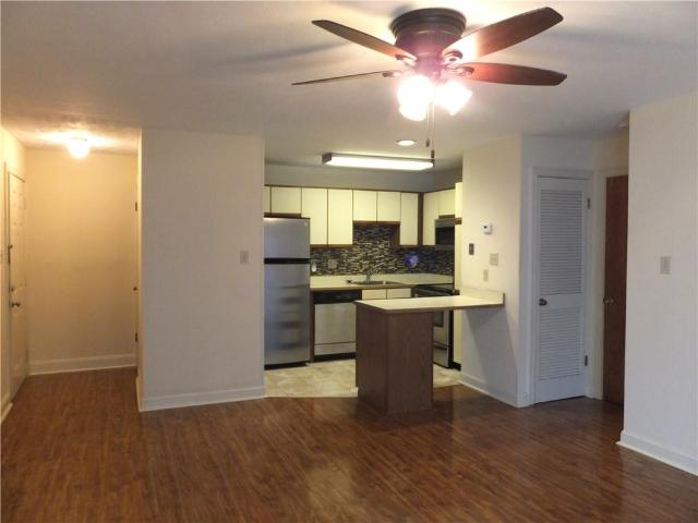 Condo for sale in Metairie, Louisiana