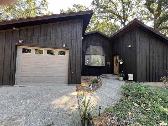 House for sale in Benton, Illinois