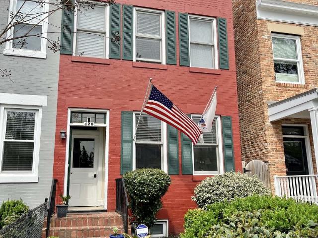 Townhouse for rent in Alexandria