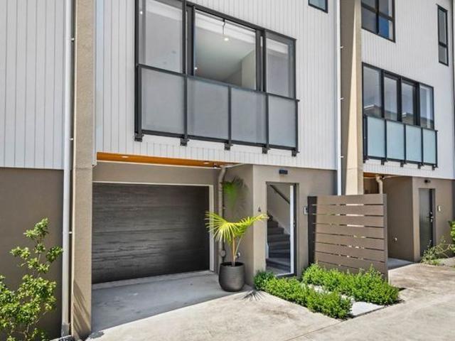 House for rent in Whangaparaoa, Oroua County