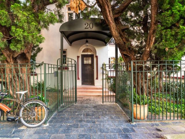 Apartment for rent in Newton, Auckland