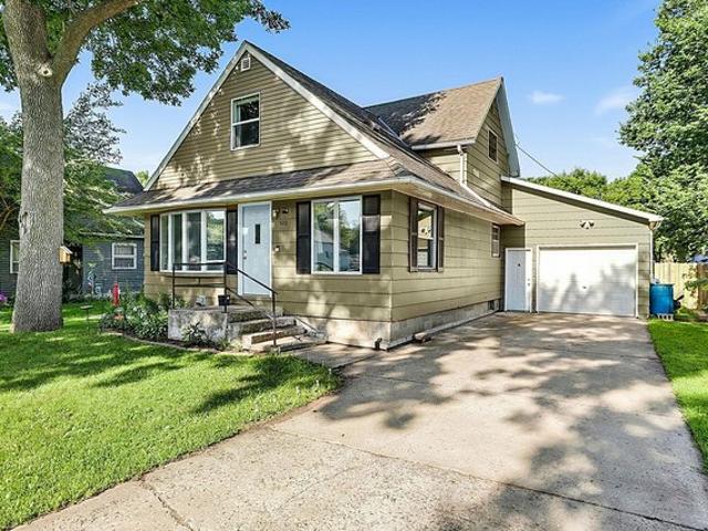 House for sale in Bird Island, Minnesota
