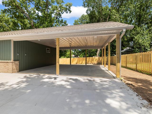 House for sale in Bolivar, Missouri