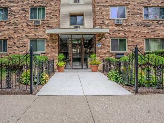 Condo for sale in Oak Park, Illinois