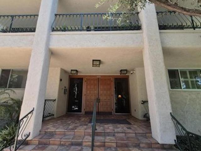 Condo for sale in Pasadena, California