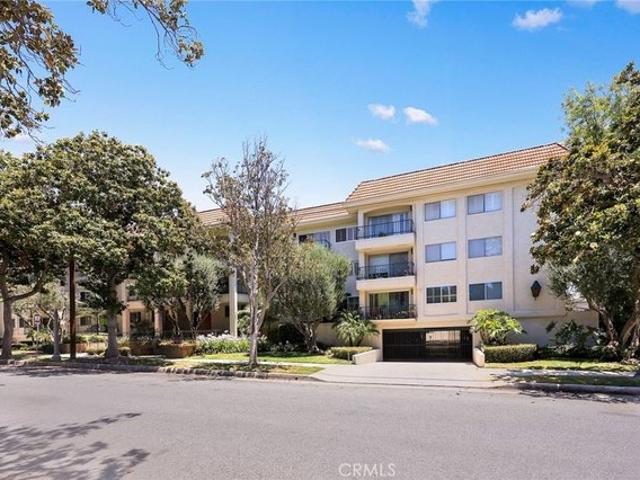 Condo for sale in Pasadena, California