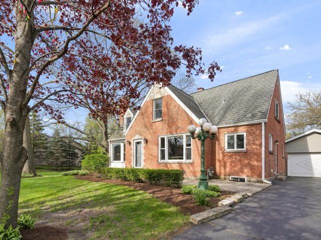 House for sale in Itasca, Illinois
