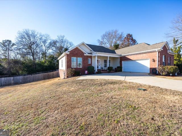 House for sale in Byron, Georgia
