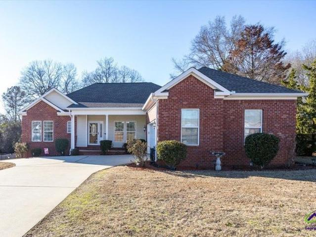 House for sale in Byron, Georgia