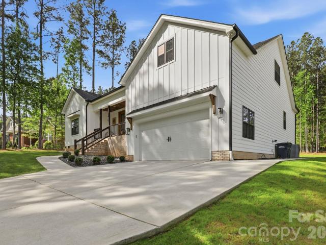 House for sale in Troutman, North Carolina