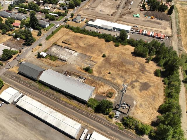Commercial for sale in Oregonia