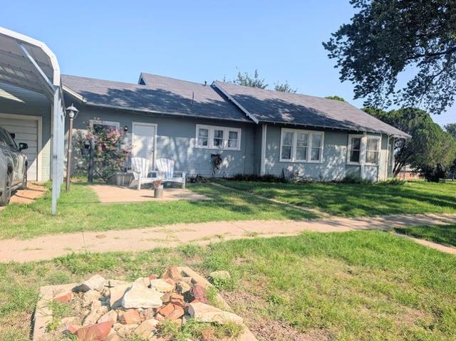 House for sale in Clarendon, Texas