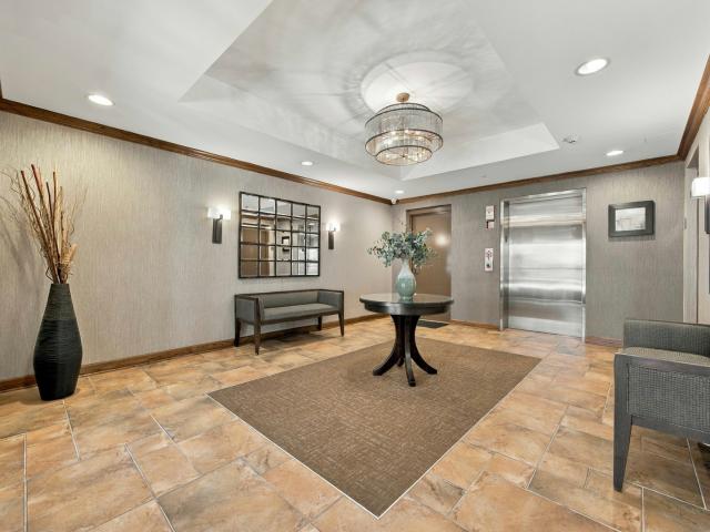 Condo for sale in West End, La Grange