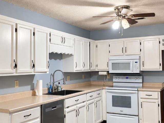 House for sale in Rainbow City, Etowah County